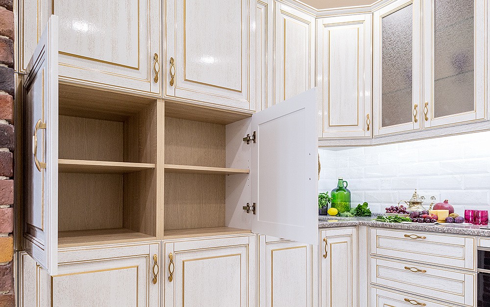 Кухня Виконт с патиной