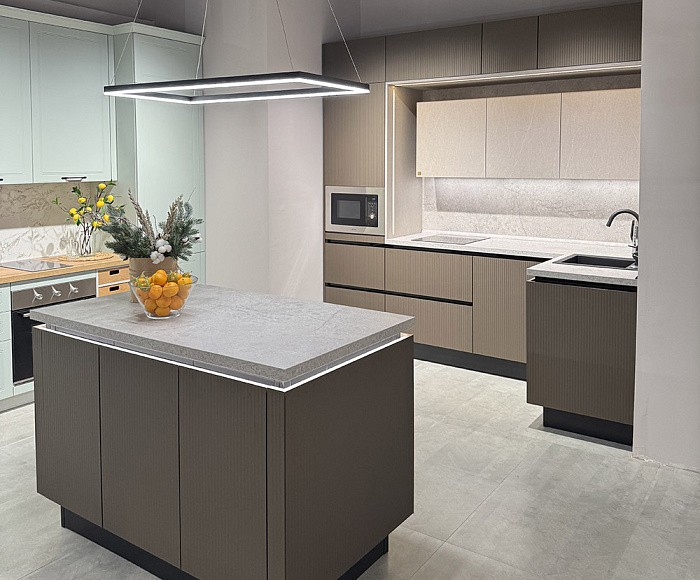 г. Санкт-Петербург, Светлановский проспект, д.12, к.1