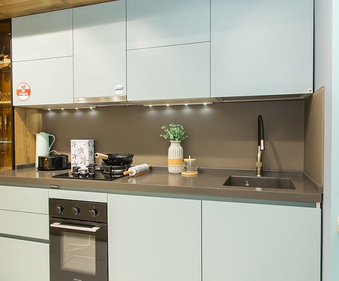 м. Пражская