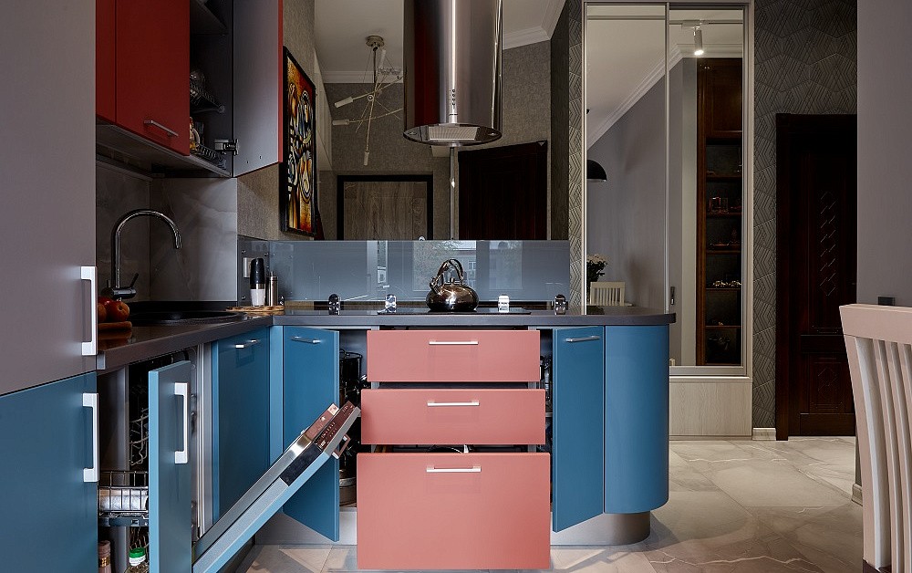 Кухня с барной стойкой