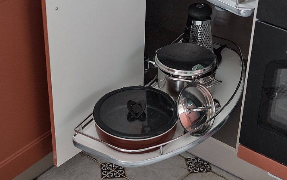 Необычная мандариновая кухня в сталинке