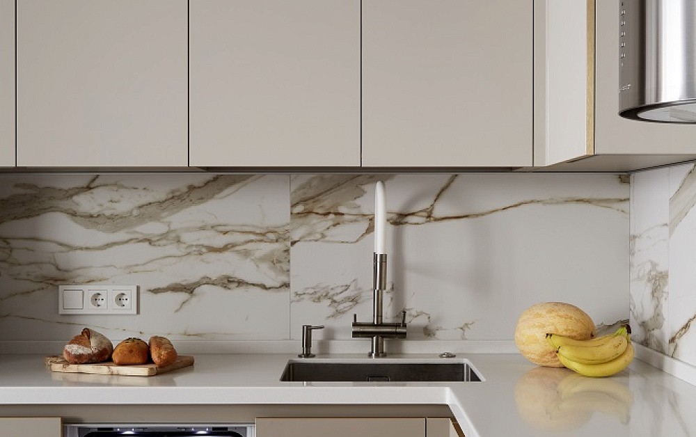 Эргономичная кухня Ханна Стил с цилиндрической вытяжкой