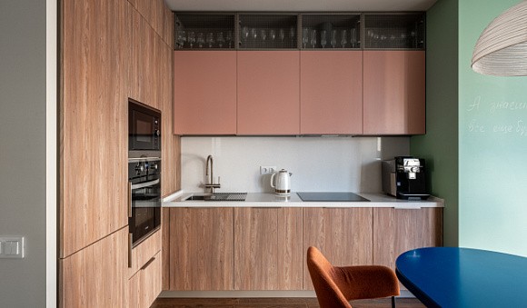 Светлая кухня в Сочи